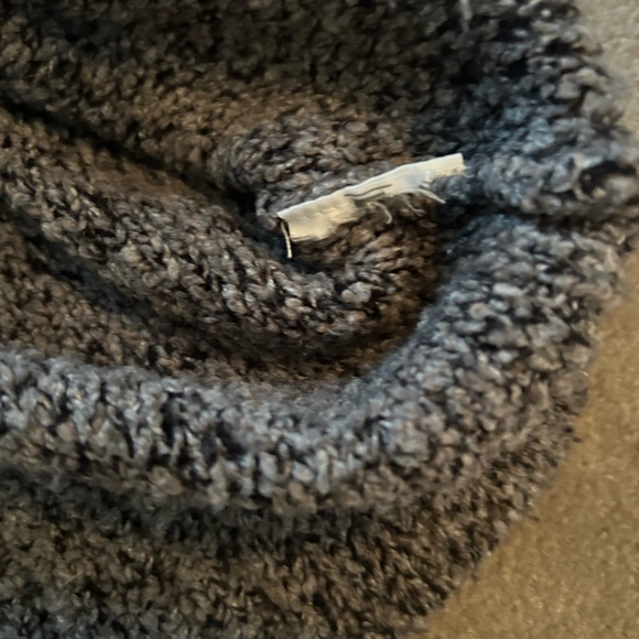 Abercrombie & Fitch Men’s Hooded Sweater - Picture 6 of 7